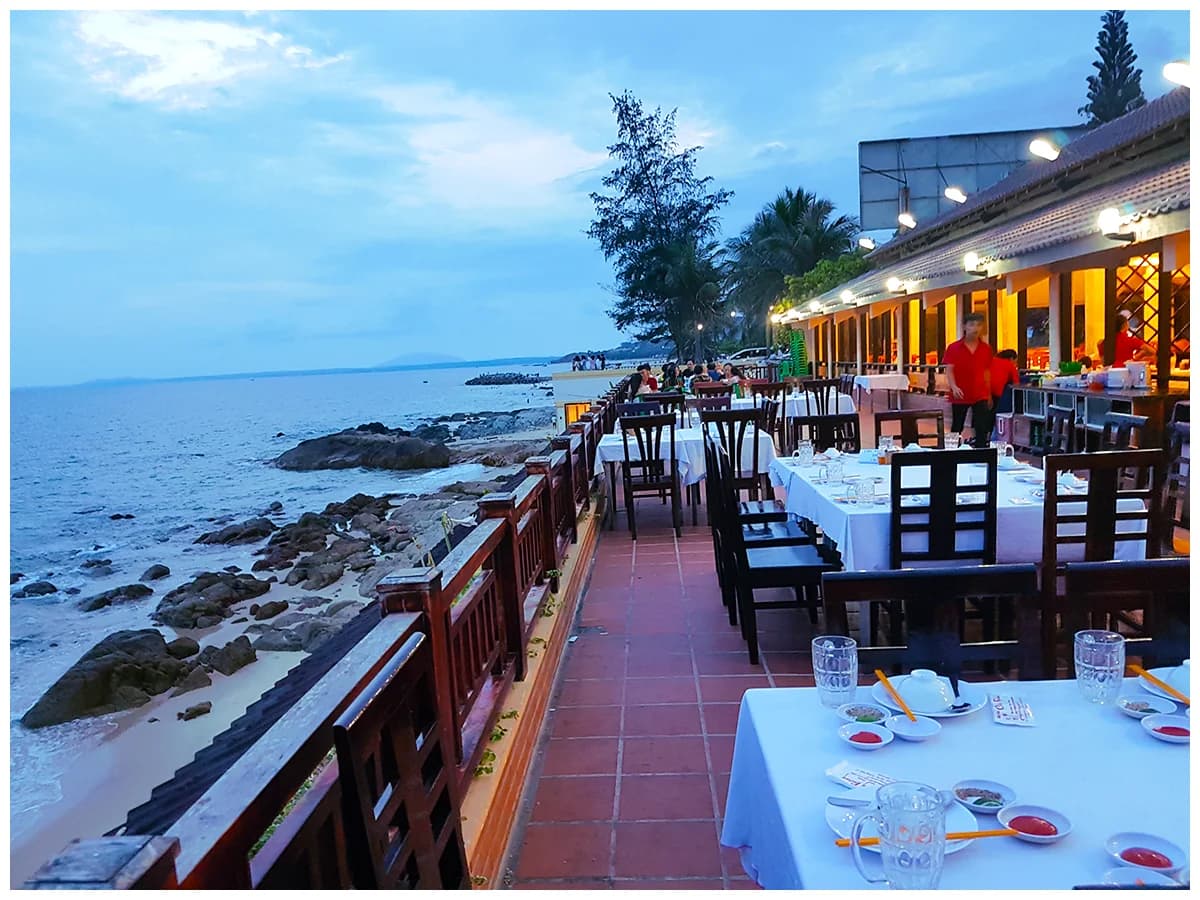 Nhà Hàng Hải Sản Cây Bàng
